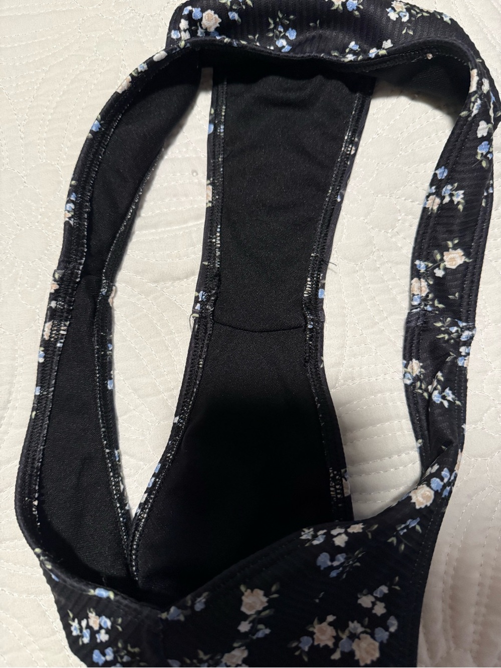 Hollister Black Floral Bikini Set - Blue & White Flowers‎ - Picture 5 of 5